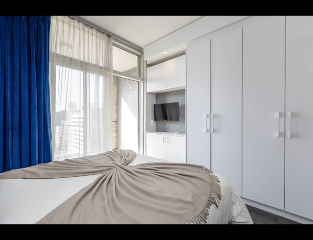 1 BEDROOM APARTMENT FOR SALE IN CAPE TOWN CITY CENTRE